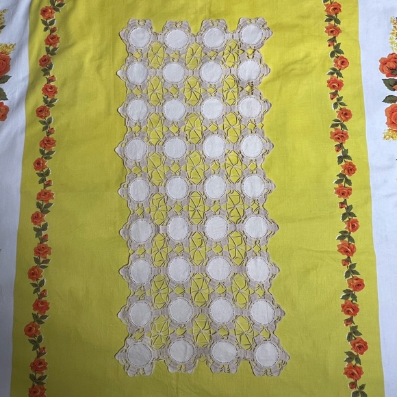 Vintage Handmade Linen & Cotton Crochet Mid Century Table Runner - Picture 3 of 5